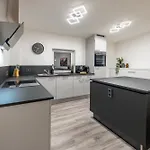 Apartament Bps Apartment#7 Skyline Penthouse - Luxurioeses Penthouse Mit Mit Modernem Skyline-flair Horb am Neckar