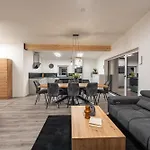 Bps Apartment#7 Skyline Penthouse - Luxurioeses Penthouse Mit Mit Modernem Skyline-flair
