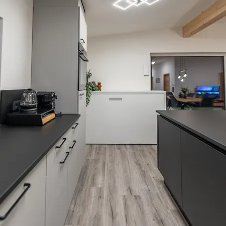 #7 Jsliving Deluxe - Penthouse Mit Dachterrasse Und Panoramablick Kochinsel Badewanne Highspeedwlan Apartamento *