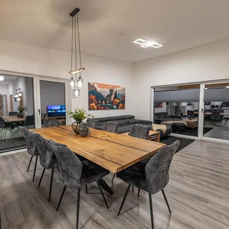 #7 Jsliving Deluxe - Penthouse Mit Dachterrasse Und Panoramablick Kochinsel Badewanne Highspeedwlan Apartamento Horb am Neckar